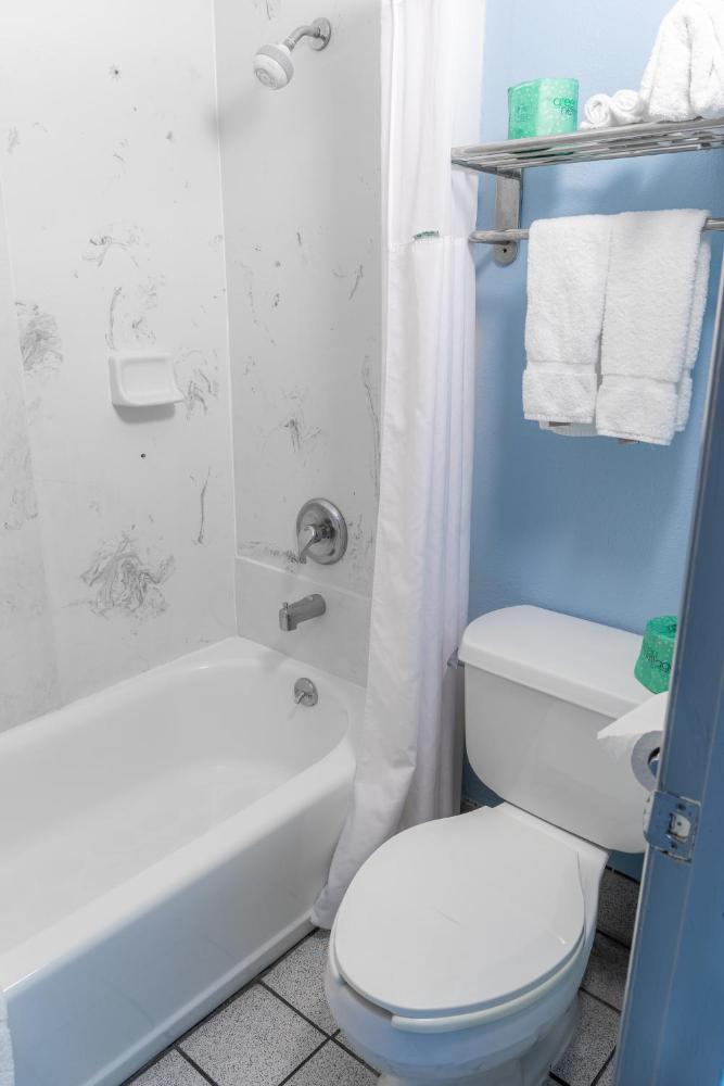 Double Room with Two Double Beds - Smoking interior
