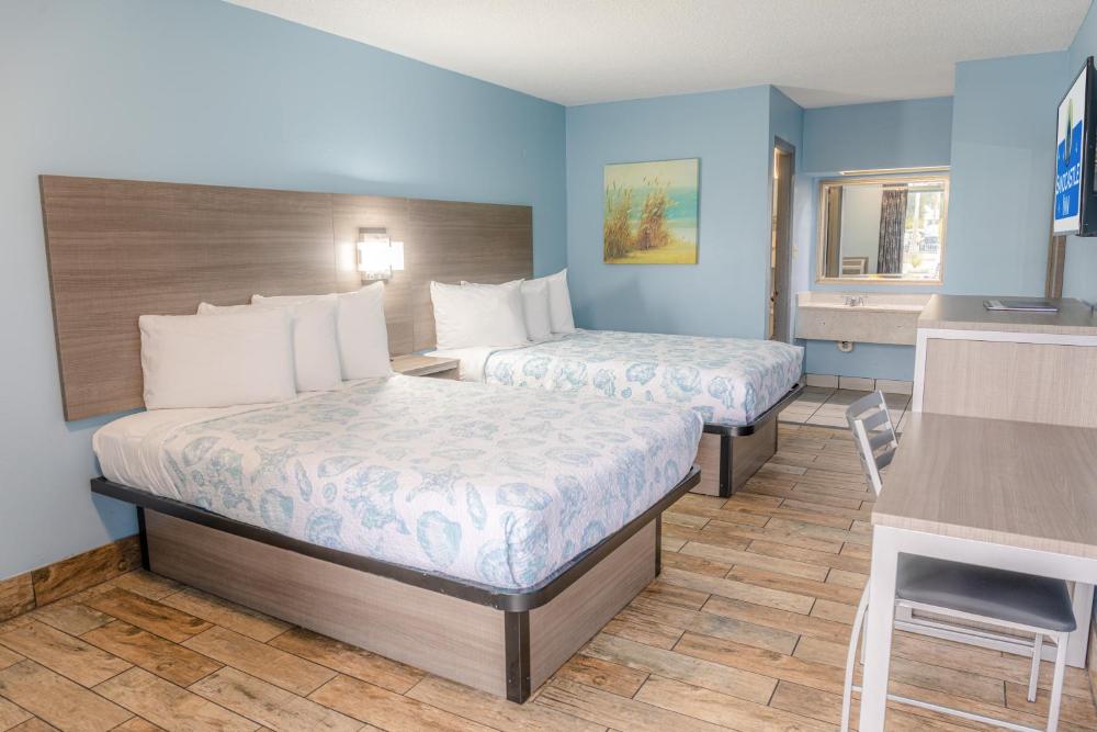 Double Room with Two Double Beds - Non-Smoking interior